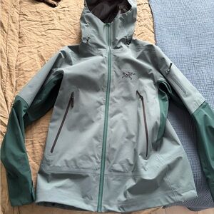 Arc'teryx Women's Sentinel Jacket